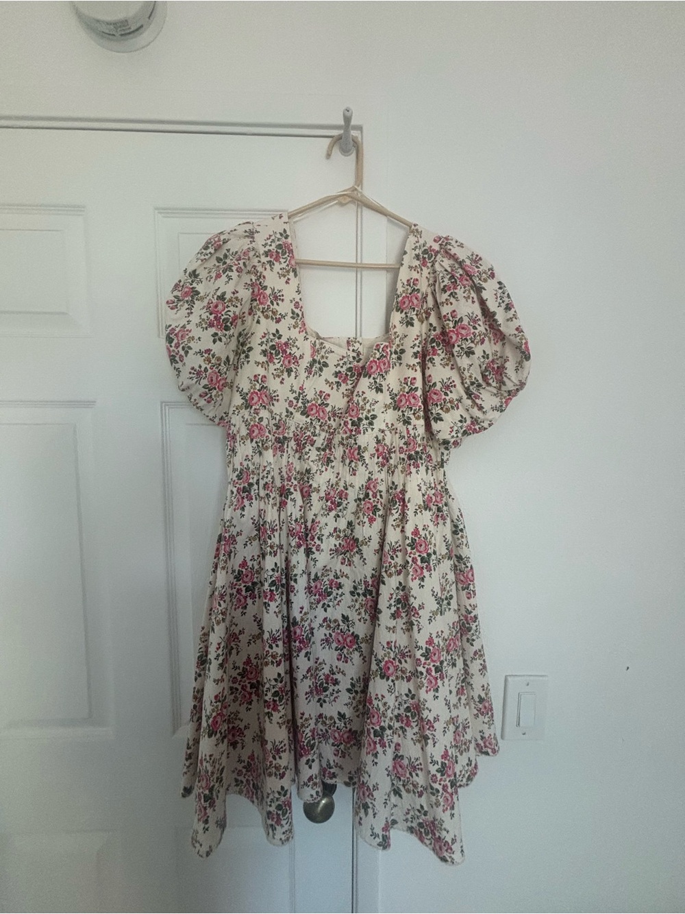 Cream Floral Puff-Sleeve Mini Dress with Pink Rose Print